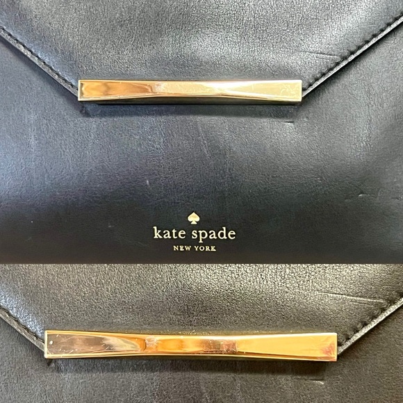 Kate Spade All Leather Elegant Black Shoulder Bag with Gold Details - Picture 4 of 16